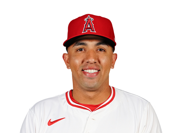 Oswald Peraza headshot